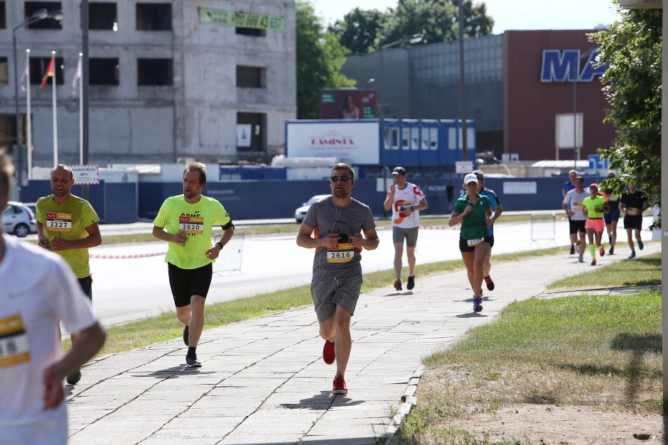 „Citadele Kauno maratonas“: įnirtinga kova iki paskutinių metrų ir nauji rekordai 