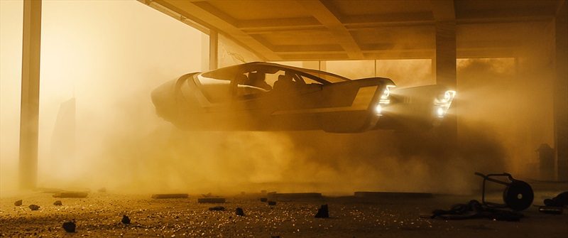  Filmas „Bėgantis skustuvo ašmenimis 2049“ – pasmerktas sėkmės scenarijui?