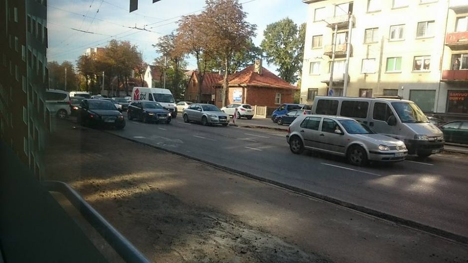 Tvirtovės alėjoje automobilis partrenkė vaiką