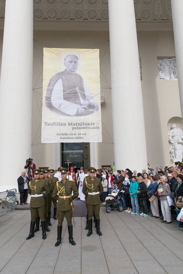 Į Vilnių atvežtas T. Matulionio sarkofagas