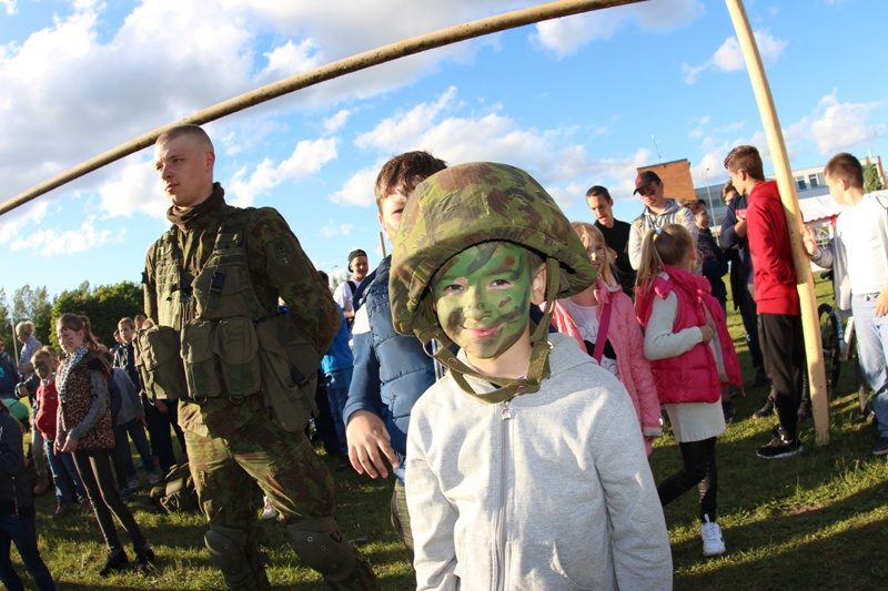 Vaikų gynimo dieną Neveronys šventė taiką