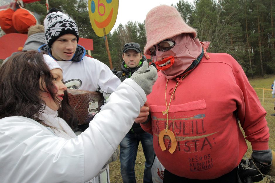 Neeilinės Užgavėnės: varyti žiemos nereikėjo – ji pati pabėgo