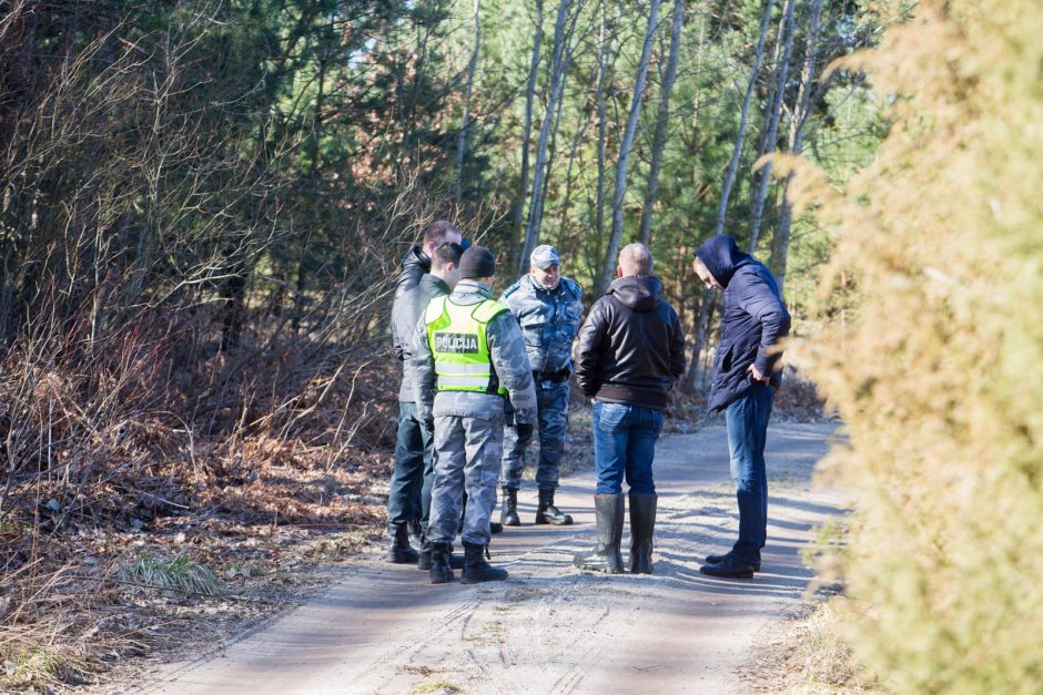 Kauno rajone sušaudyta šeima, žudikas paleido mažiausiai 21 šūvį