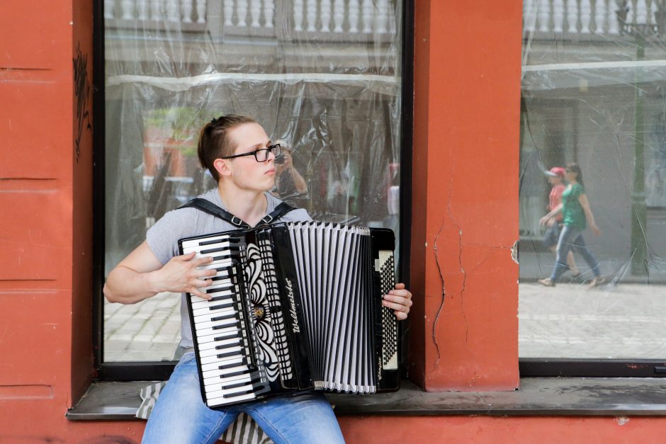 Miesto centras skęsta muzikos ritmuose