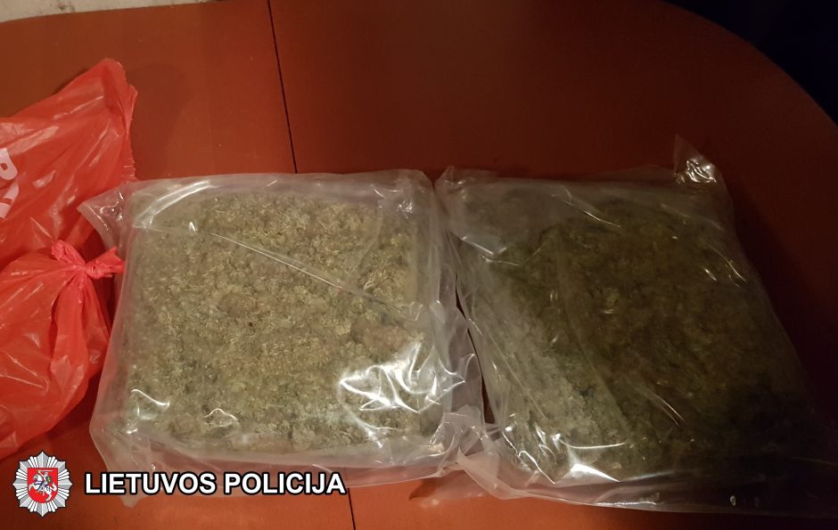 Vilniaus kriminalistai sulaikė 11 kg narkotikų krovinį iš Ispanijos