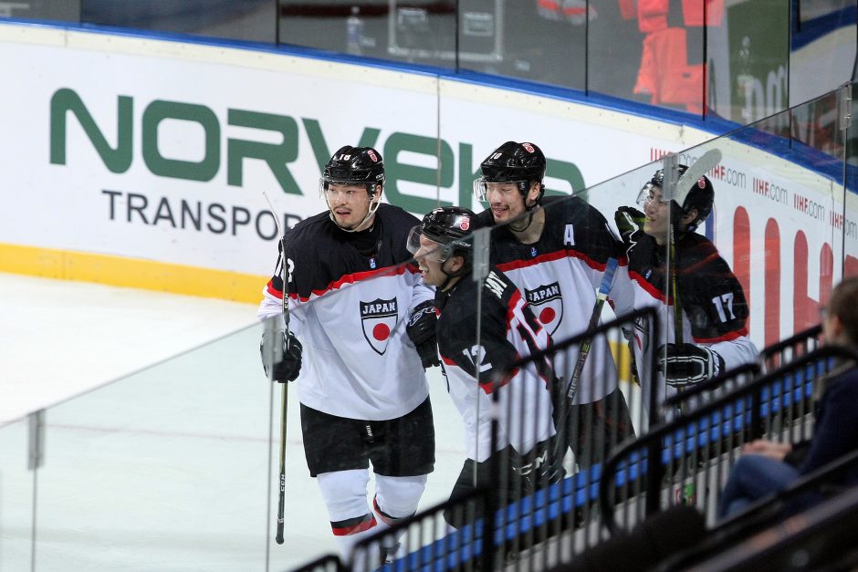 Pasaulio ledo ritulio čempionatas Kaune startavo estų staigmena