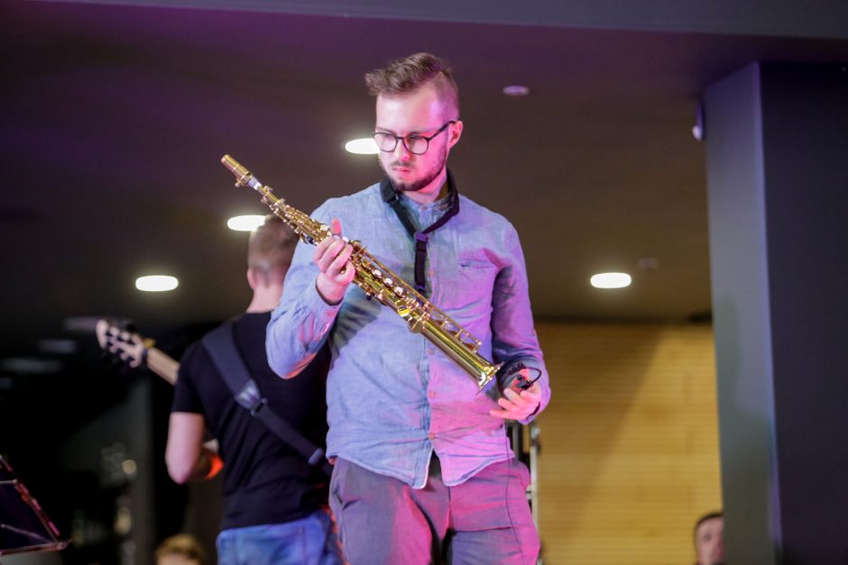 „Kaunas Jazz“ startavo koncertu autobusų stotyje