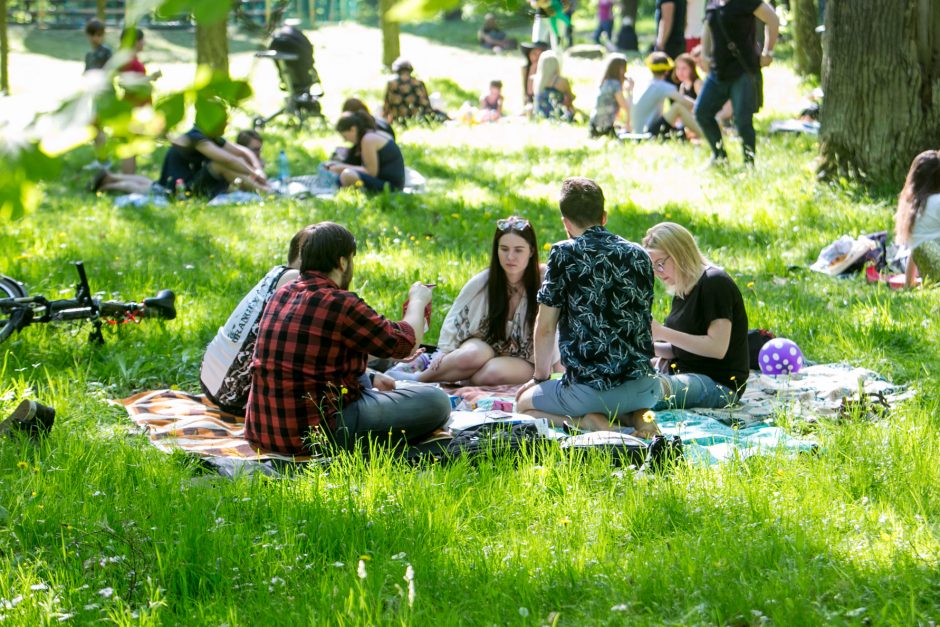 Piknikas Vytauto parke – tarpukario dvasios ritmu 