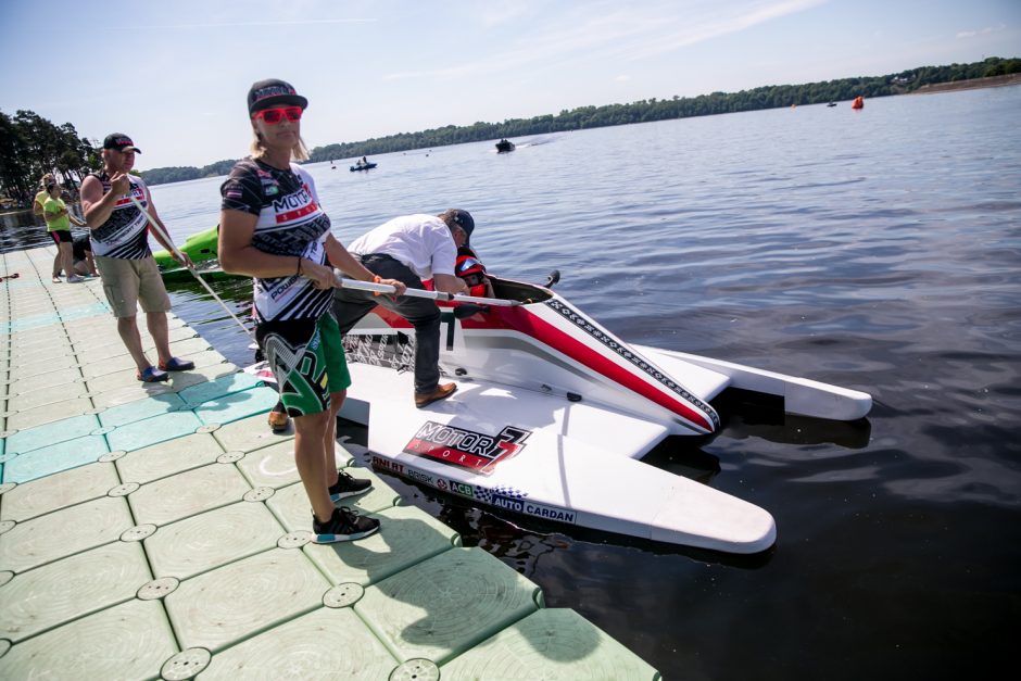 F2 vandens formulių lenktynės: E. Riabko aplenkė tik italas 