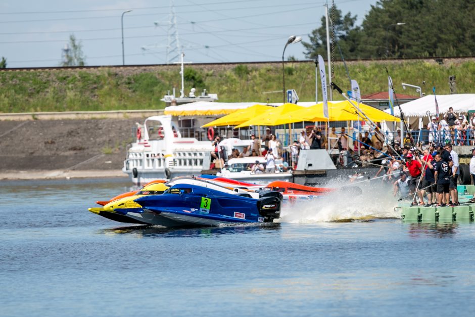 F2 vandens formulių lenktynės: E. Riabko aplenkė tik italas 