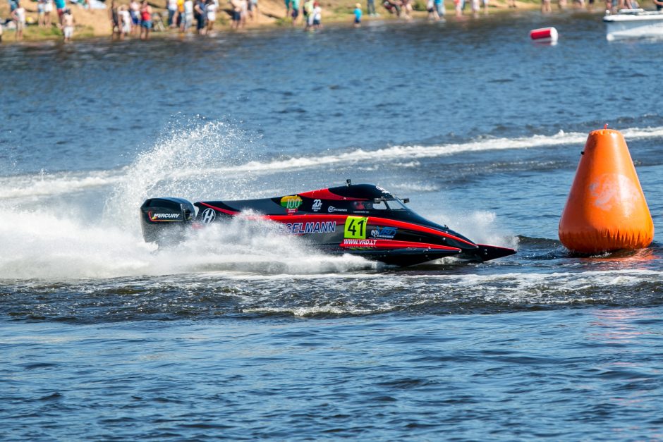 F2 vandens formulių lenktynės: E. Riabko aplenkė tik italas 