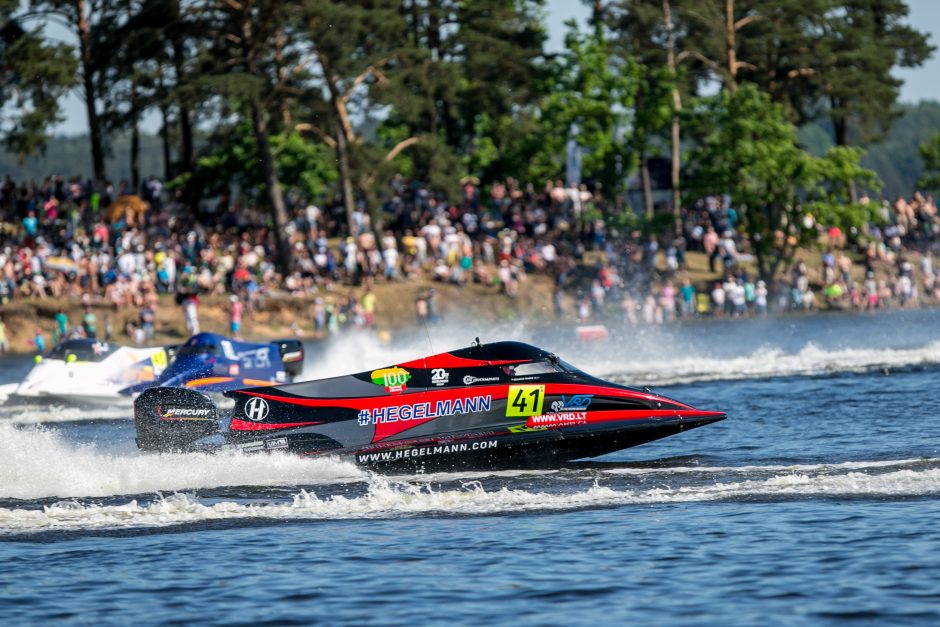 F2 vandens formulių lenktynės: E. Riabko aplenkė tik italas 