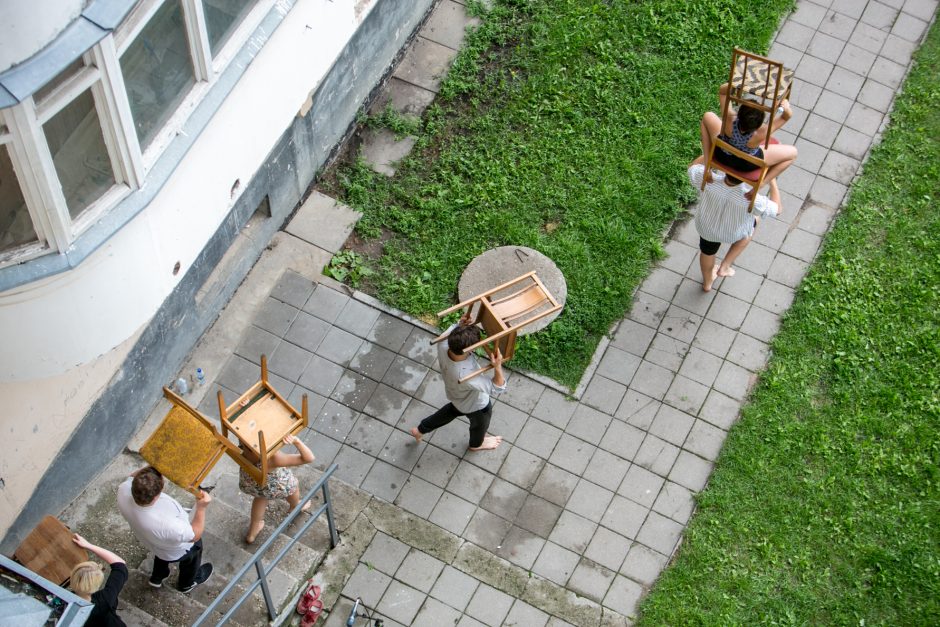 Netikėtumų festivalyje pasirodė cirko artistai