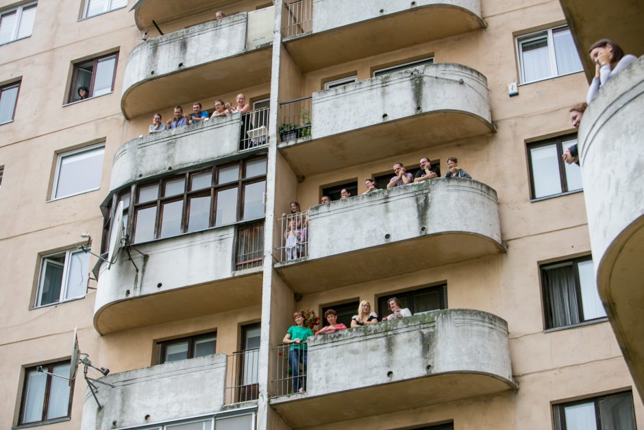 Netikėtumų festivalyje pasirodė cirko artistai