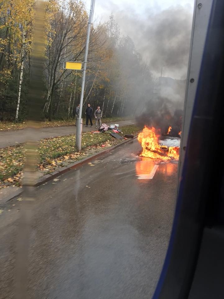 Šiaurės prospekte supleškėjo BMW