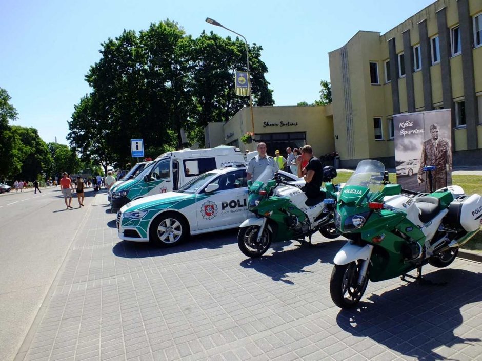 Policijos šventė visuomenei Birštone sulaukė gausaus smalsuolių būrio