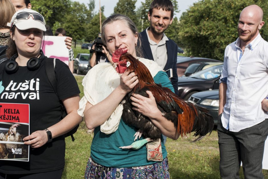 Gyvūnų teisių gynėjai protestavo prie Maisto ir veterinarijos tarnybos