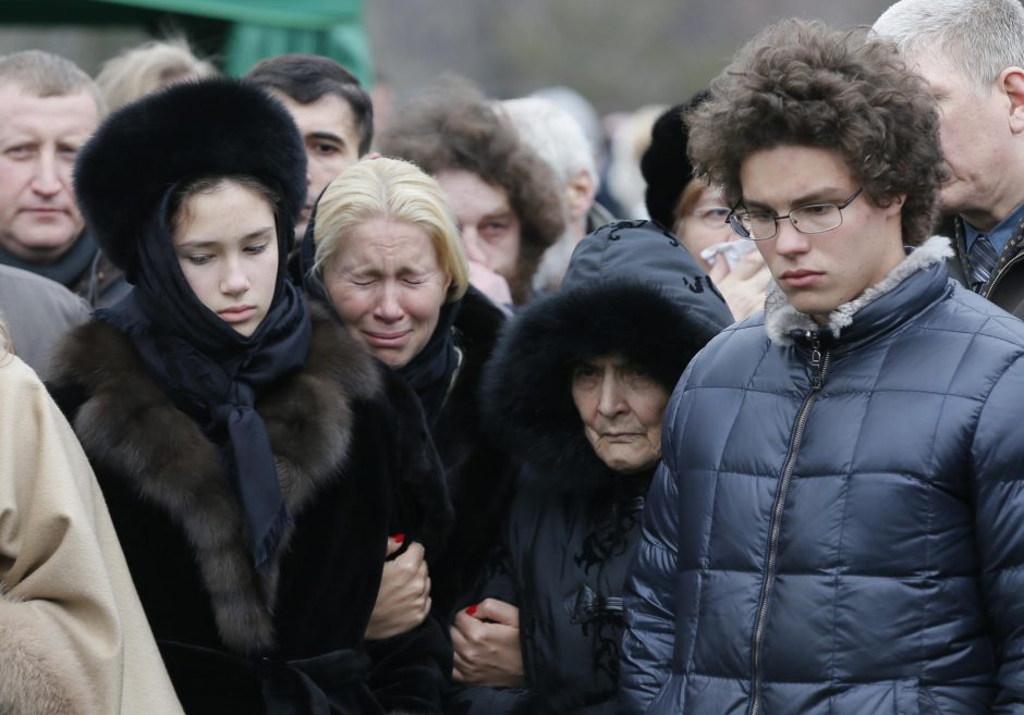 Maskvoje tūkstančiai žmonių atidavė paskutinę pagarbą nužudytam B. Nemcovui