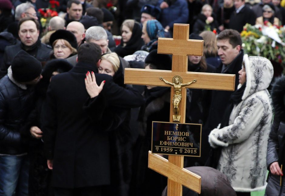 Maskvoje tūkstančiai žmonių atidavė paskutinę pagarbą nužudytam B. Nemcovui