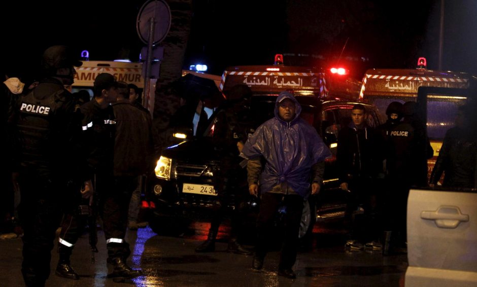 Tunise susprogdinus prezidento apsaugą vežusį autobusą, žuvo 11 žmonių