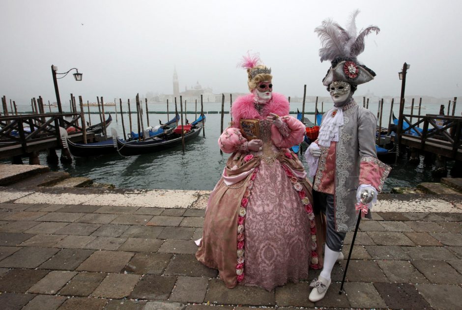 Venecijos karnavale skamba „Angelo skrydis“