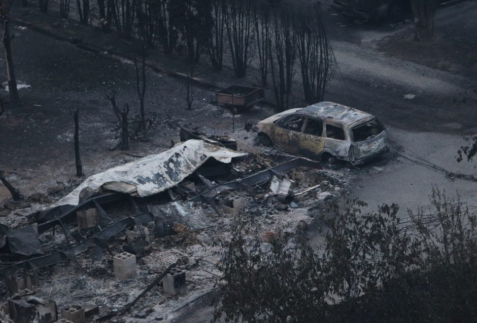 Kanadoje dėl miškų gaisrų namus paliko beveik 40 tūkst. žmonių