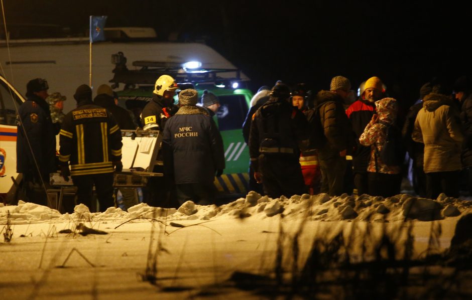 Pamaskvėje sudužo keleivinis lėktuvas