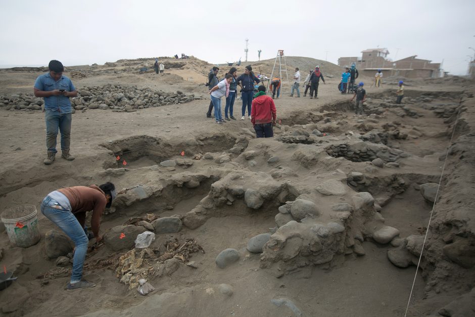 Peru atrasta nauja masinė paaukotų vaikų kapavietė