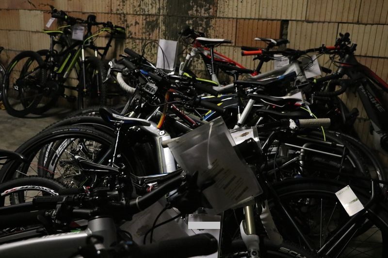 Kauniečio bagažinėje rado 30 vogtų dviračių (kai kurie kainuoja net 5 tūkst. eurų)