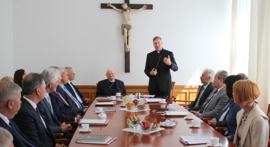 Telšių vyskupijos kurijoje – 14 savivaldybių vadovų susitikimas