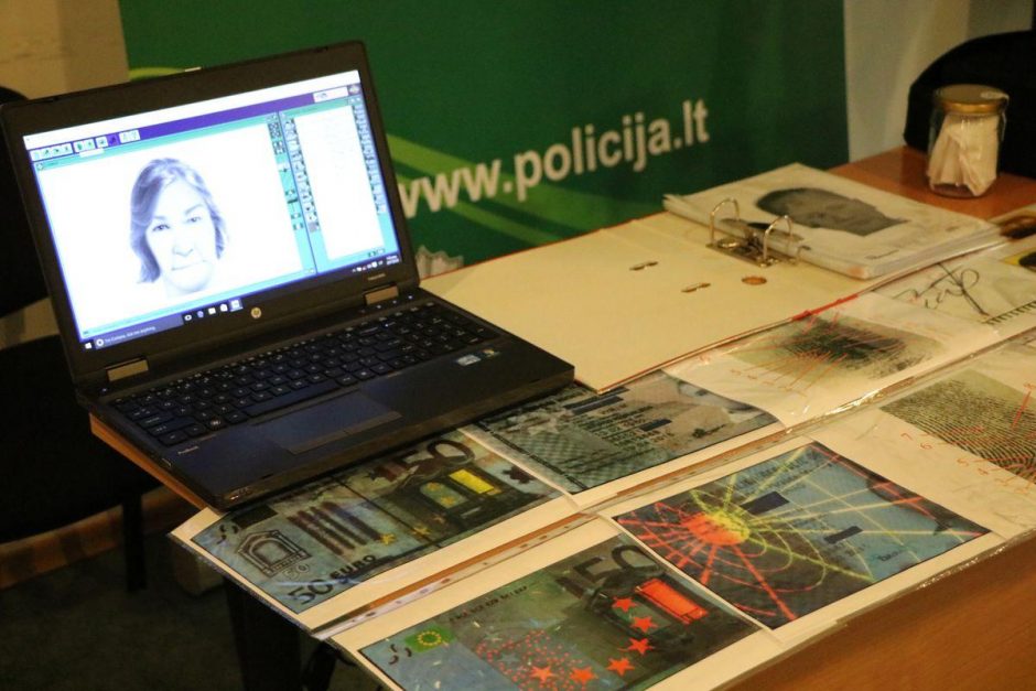 Kauno policija plačiau atvėrė duris