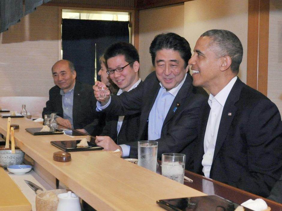 B. Obama Japonijoje suvalgė tik pusę patiektų sušių