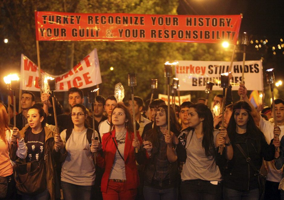 Armėnija kaltina Turkiją „visišku genocido neigimu“