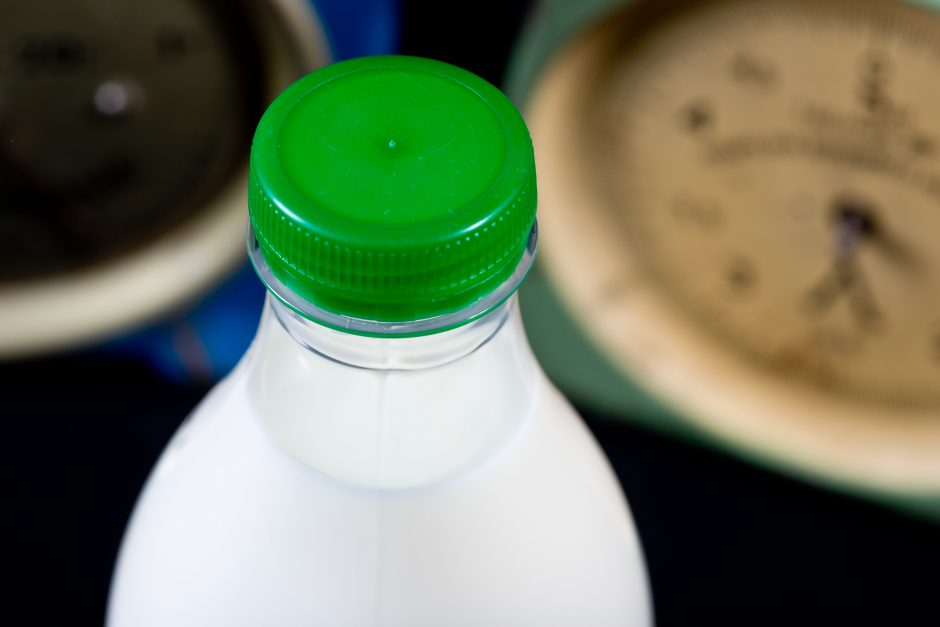 Ūkininkai dėl pieno supirkimo krizės imasi kardinalių veiksmų