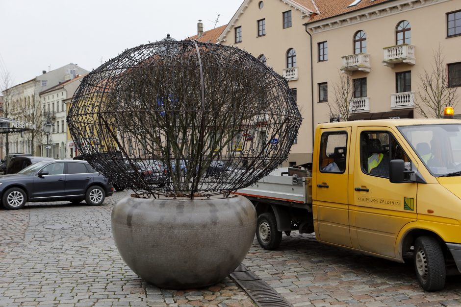 Eglutė atkeliavo į Teatro aikštę