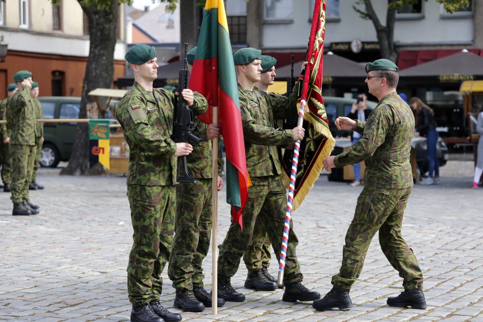 Klaipėdoje – Dragūnų bataliono iškilmės