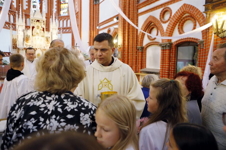 Palangos parapija atsisveikino su kunigu M.Venskumi