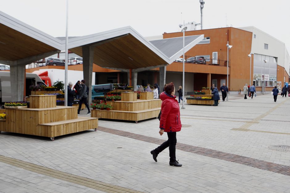 Atsinaujinęs Naujasis turgus laukia pirkėjų