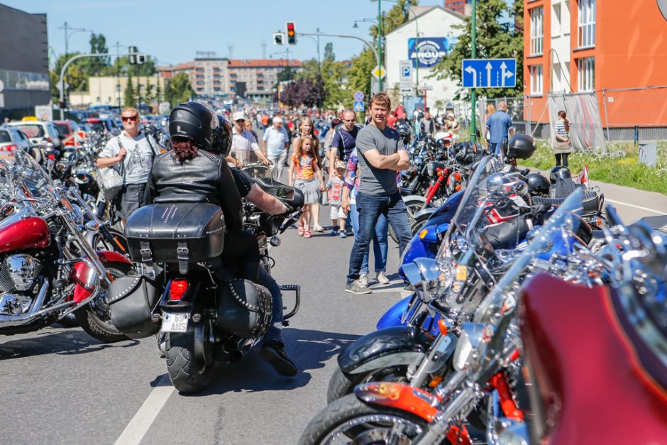 Atidengtas istorinis paminklas simbolizuos laisvę ir dovanos sėkmę