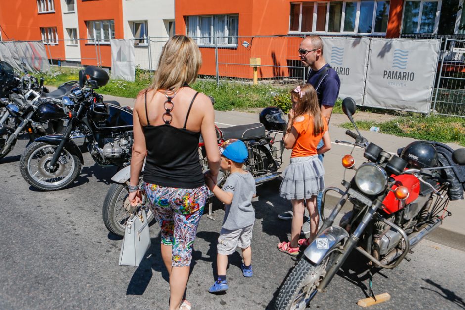 Atidengtas istorinis paminklas simbolizuos laisvę ir dovanos sėkmę