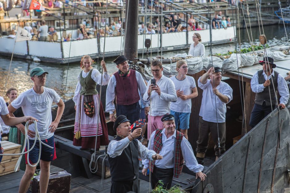 Klaipėda sveikino istorinių laivų flotilę