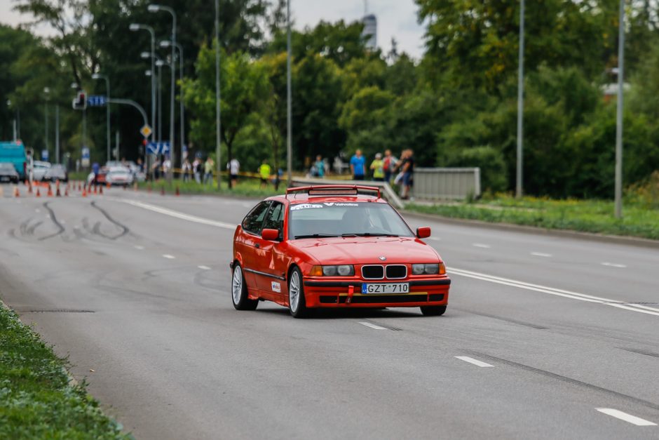 Klaipėdoje griaudėjo automobilių varikliai