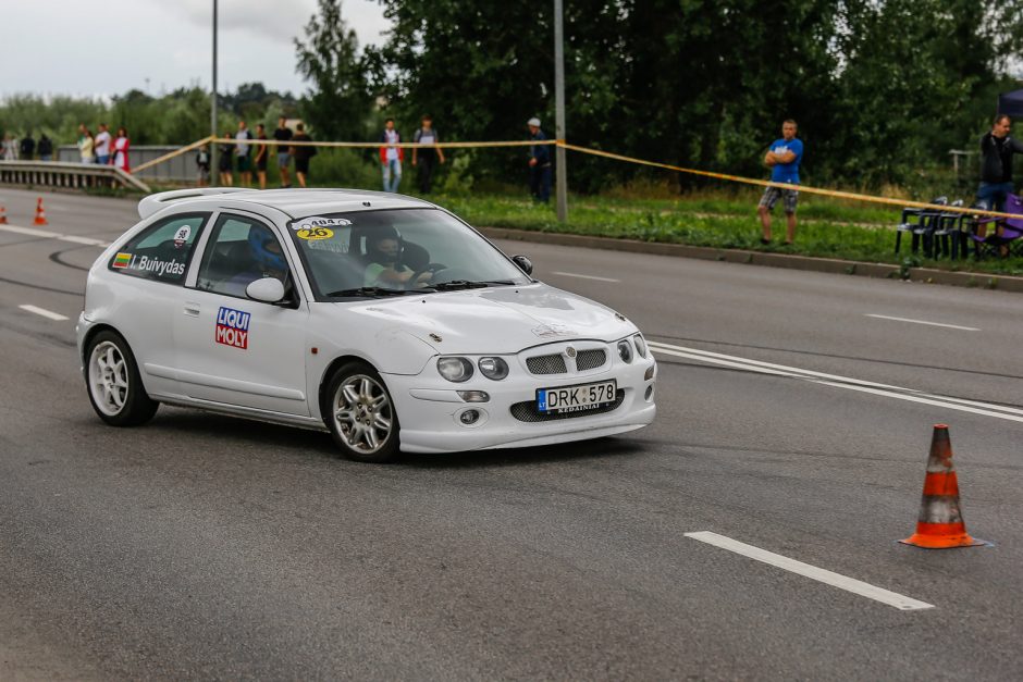 Klaipėdoje griaudėjo automobilių varikliai