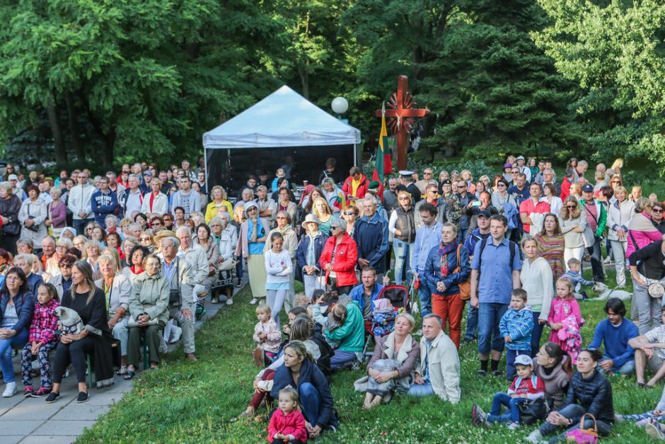 Klaipėdiečiai vieningai užtraukė himną 