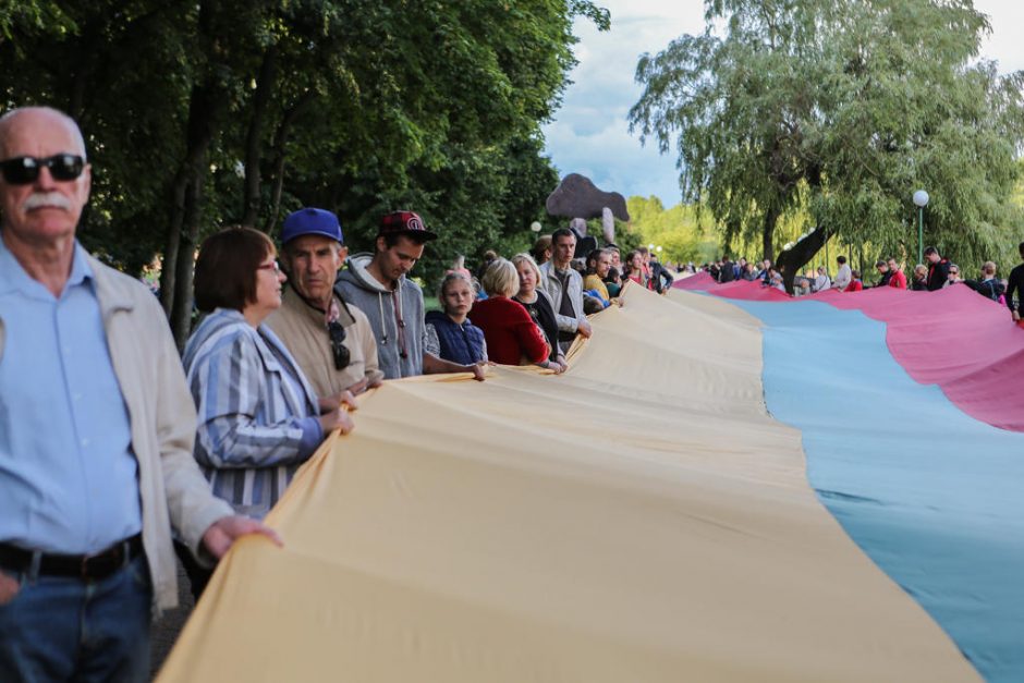 Klaipėdiečiai vieningai užtraukė himną 