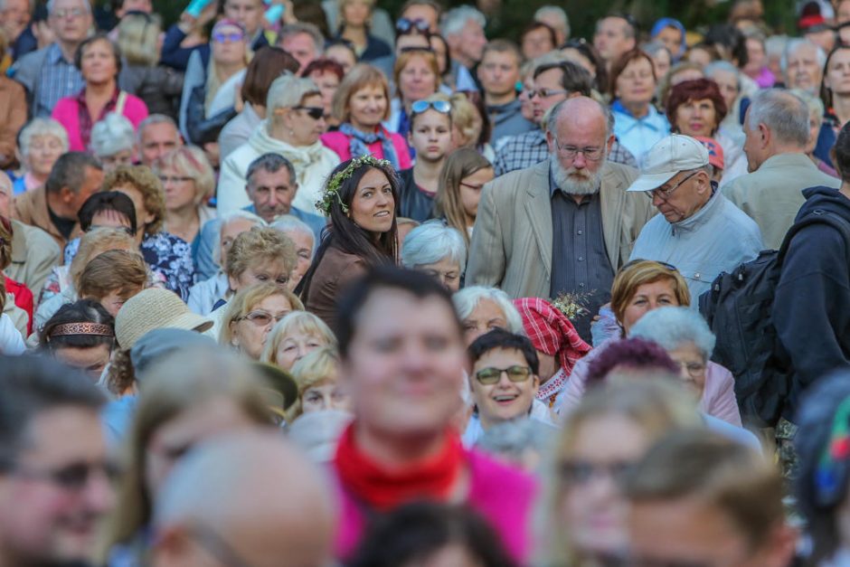 Klaipėdiečiai vieningai užtraukė himną 