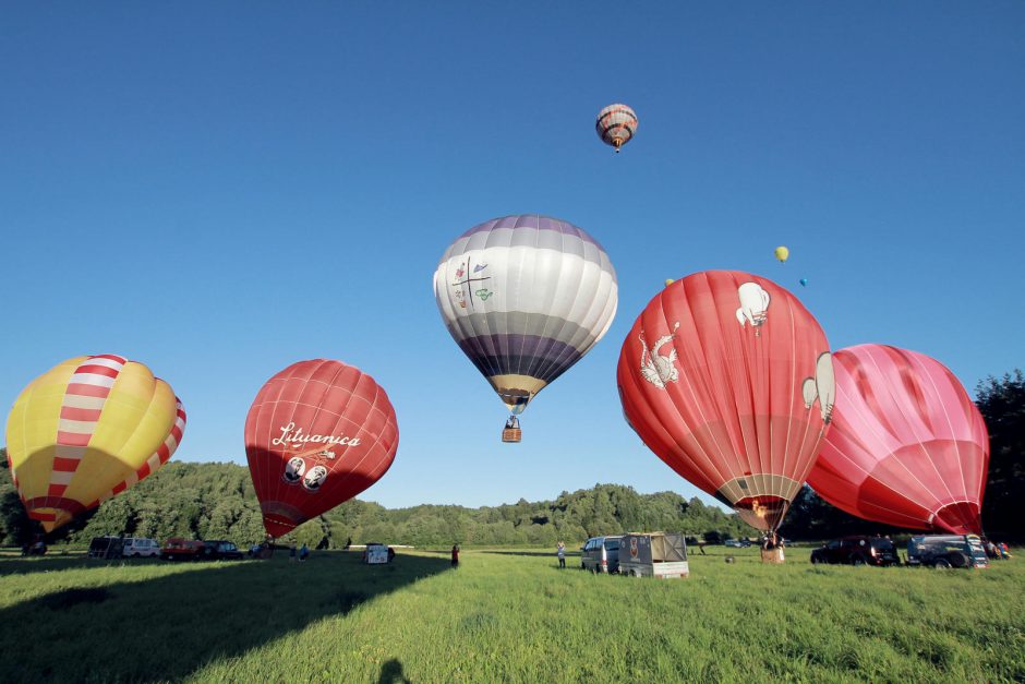 Su Klaipėdos dangumi atsisveikinę oro balionai grįš kitąmet