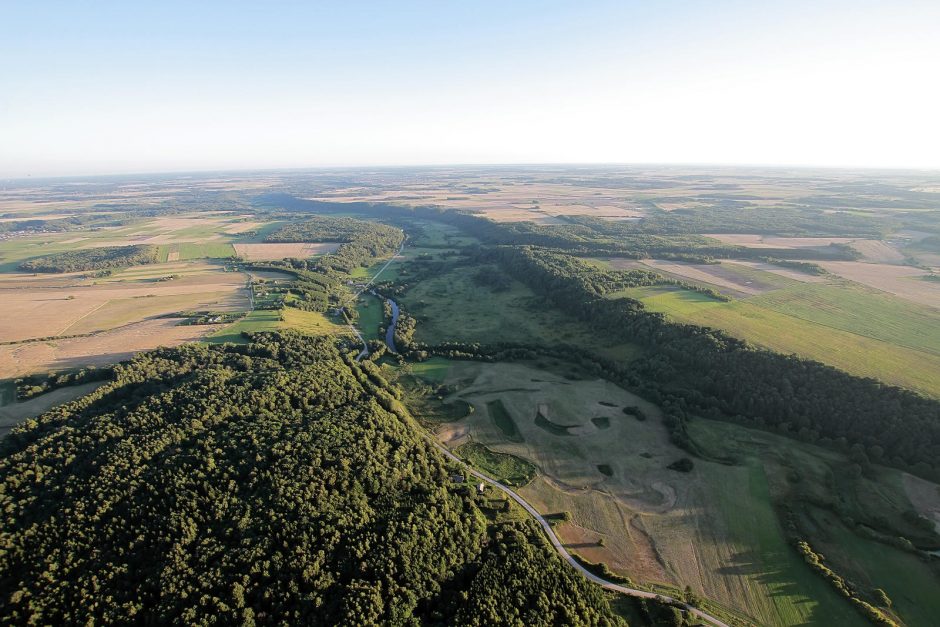 Su Klaipėdos dangumi atsisveikinę oro balionai grįš kitąmet