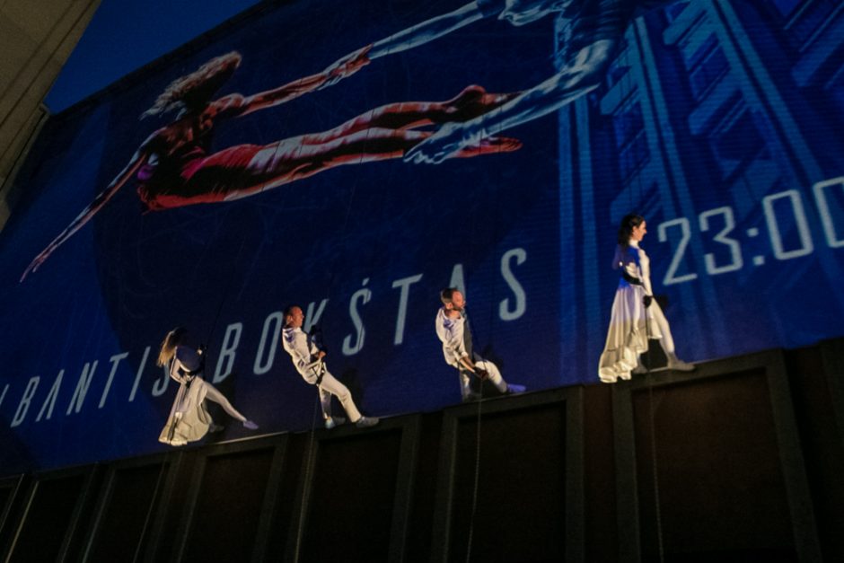 Klaipėdos muzikinio teatro šokėjai skraidė šokyje