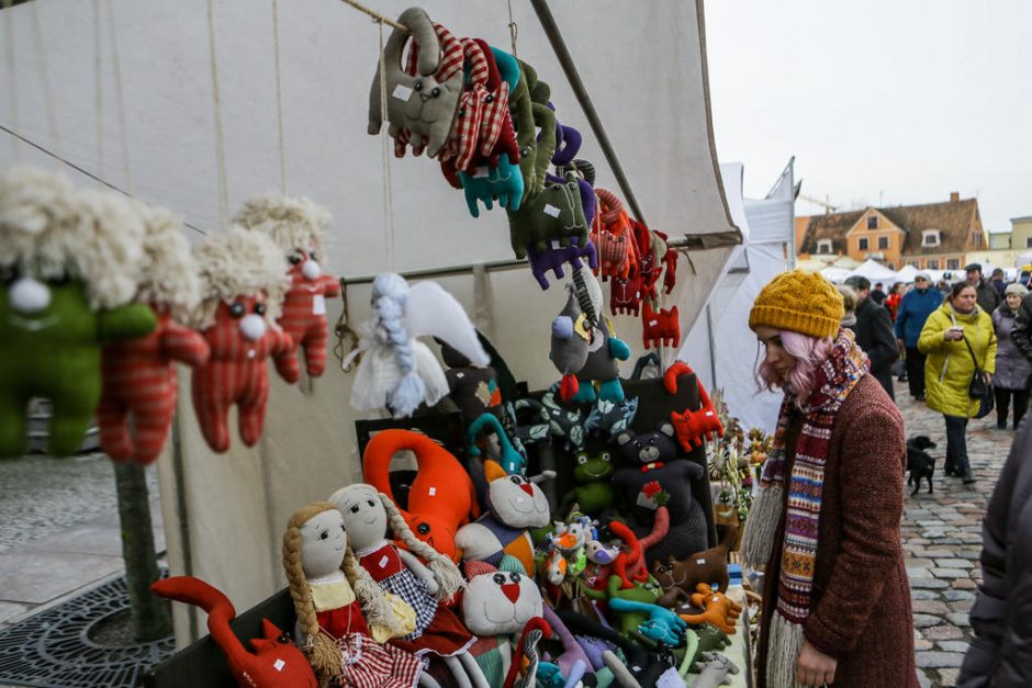 Kaziuko mugės prekeiviai tvirtina kainų nekėlę